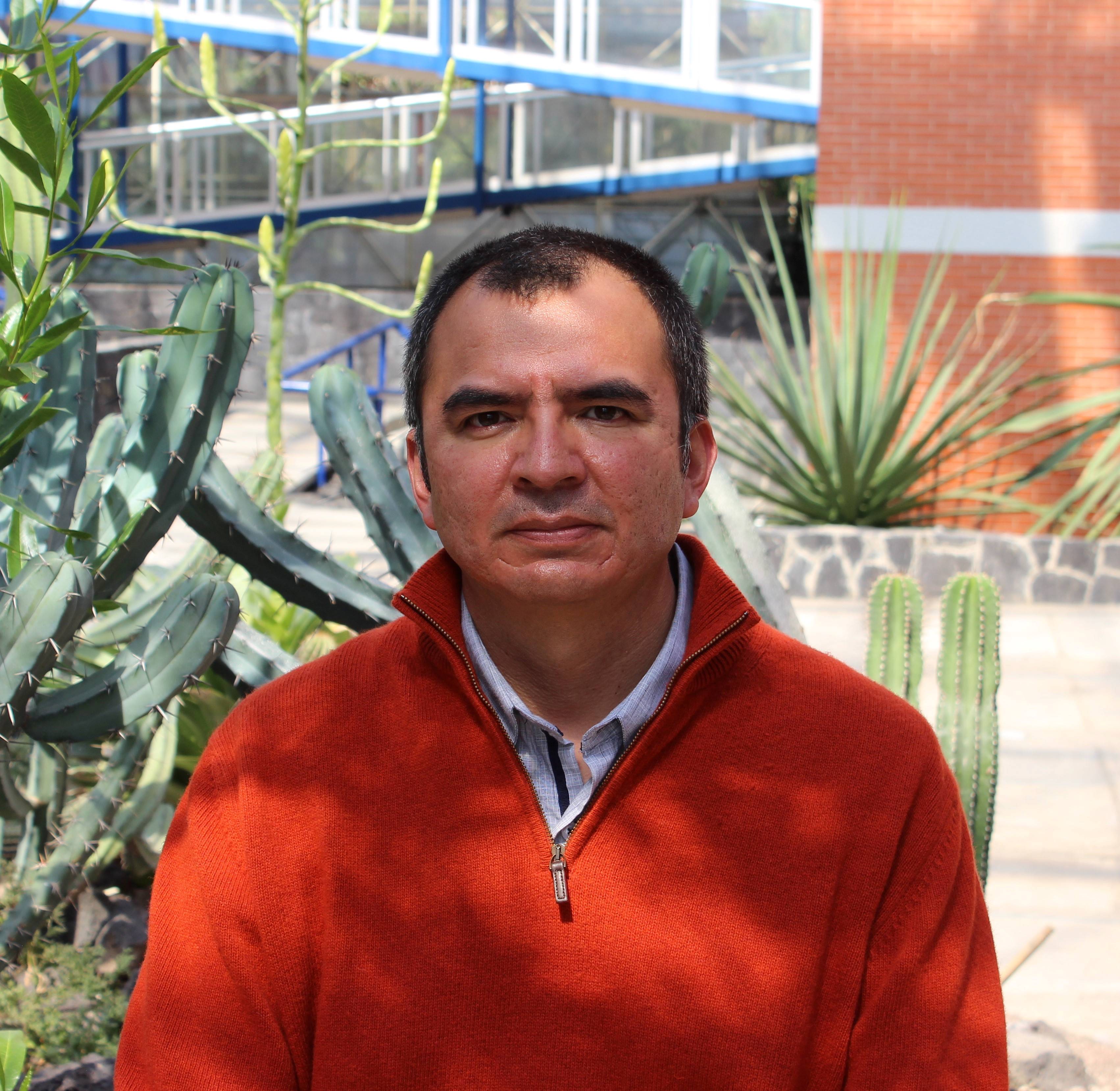 Dr. González Santillán, Edmundo IB-UNAM